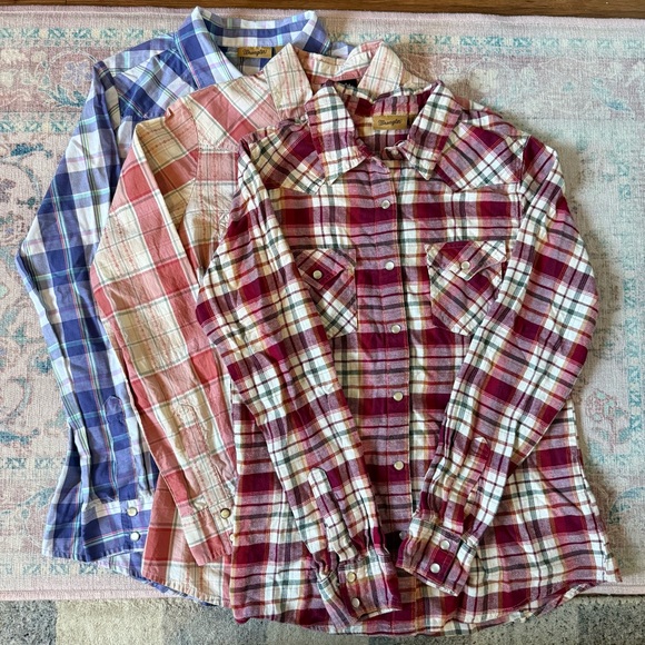 Wrangler Tops - 3 Wrangler buttondown shirt bundle- rodeo farm girl western country, cabin core